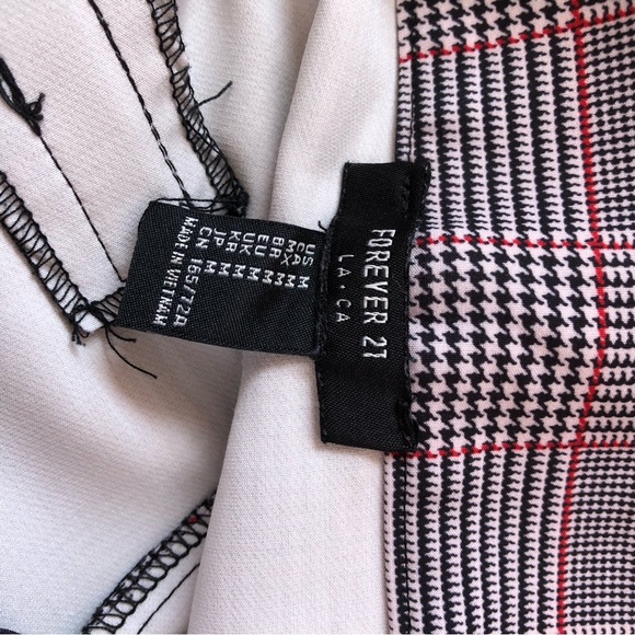 Forever 21 Plaid Pants with Side Zip Closure - Picture 4 of 7